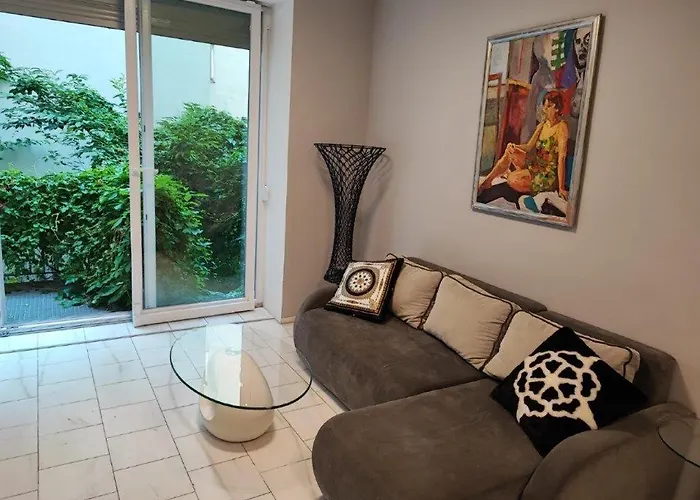 Appartement With Unique 40m2 Garden & Self Check In