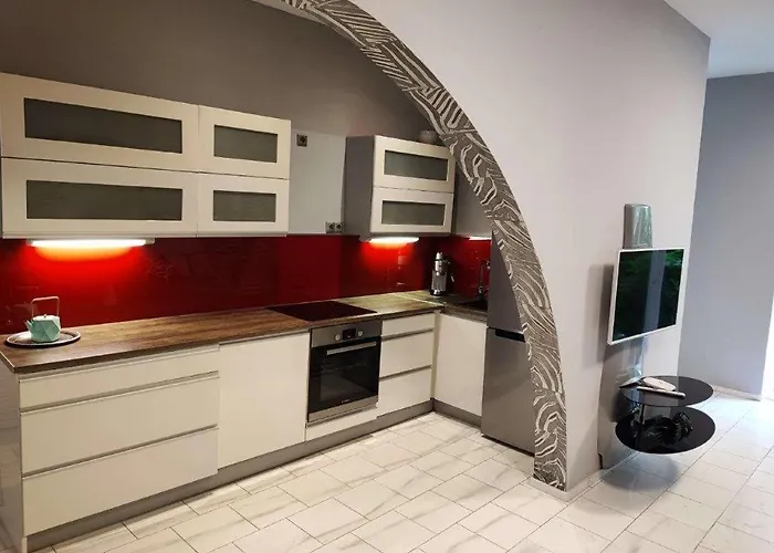 With Unique 40m2 Garden & Self Check In Appartement *