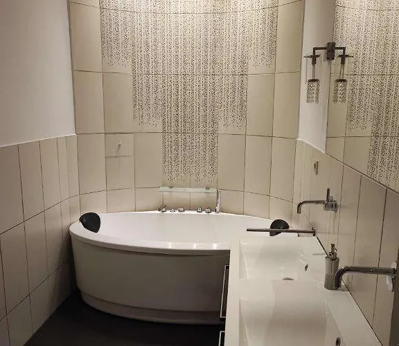Appartement With Unique 40m2 Garden & Self Check In *